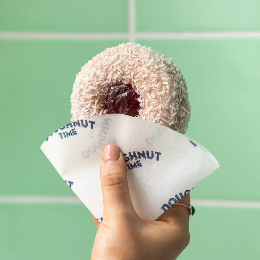 "Baked Signature" gluten-friendly cake doughnut gift box