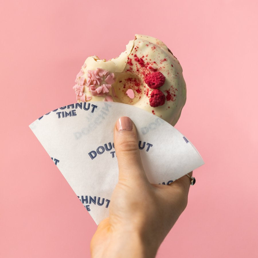 "Baked Signature" gluten-friendly cake doughnut gift box