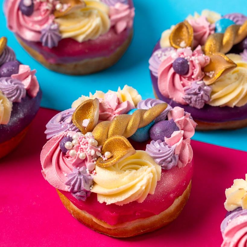 "Unicorn Special" donut gift box (vegan)