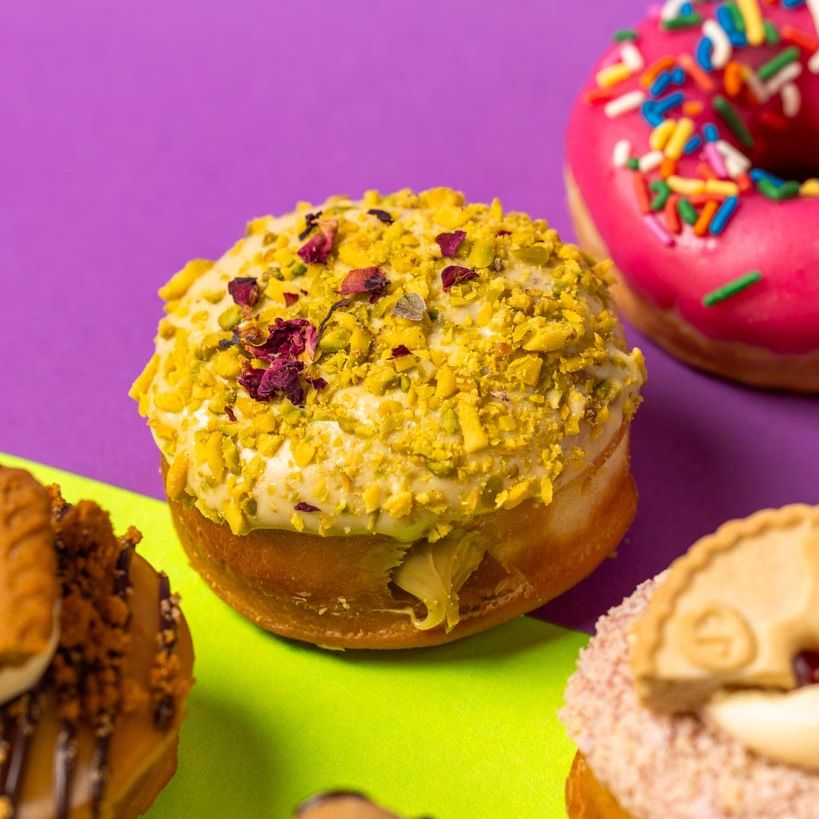 "DT Deluxe Dozen" mini donut gift box