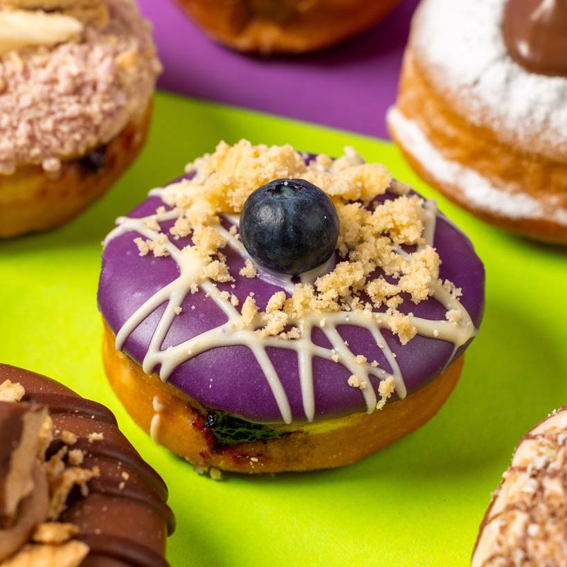 "DT Deluxe Dozen" mini donut gift box