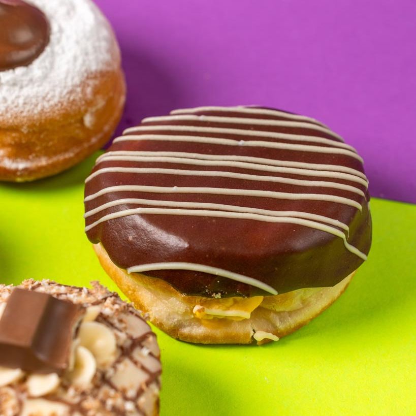"DT Deluxe Dozen" mini donut gift box