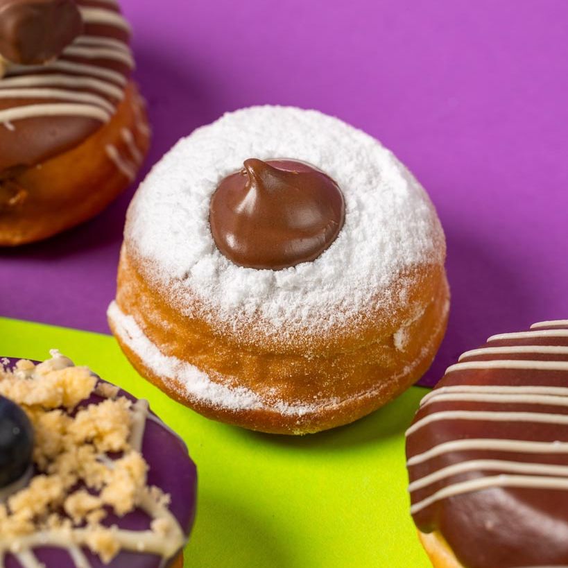 "DT Deluxe Dozen" mini donut gift box
