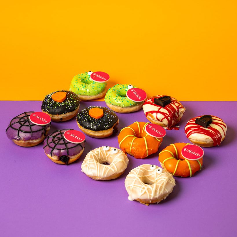 "Corporate Halloween" mini doughnut gift box with logo