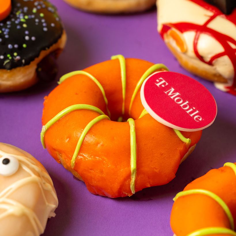 "Corporate Halloween" mini doughnut gift box with logo